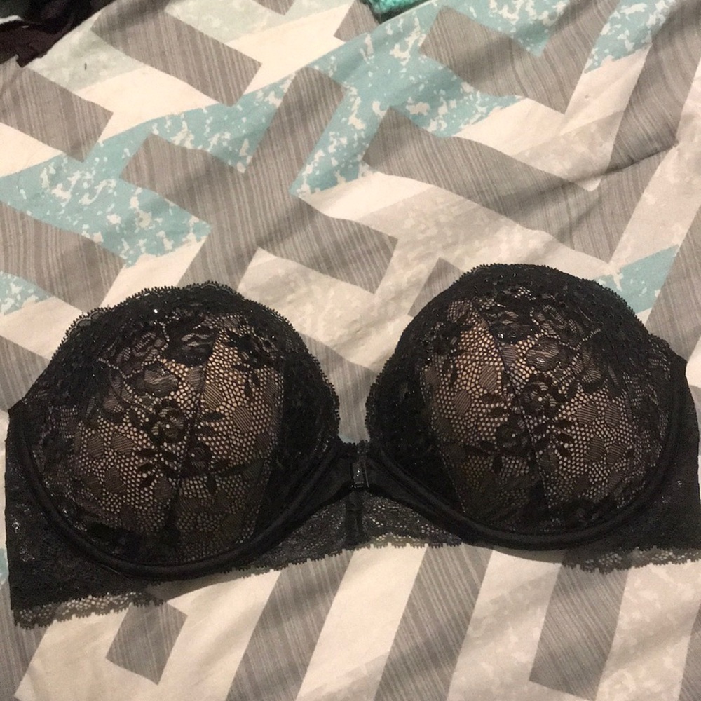 Victoria’s Secret Strapless Front Closure Bra